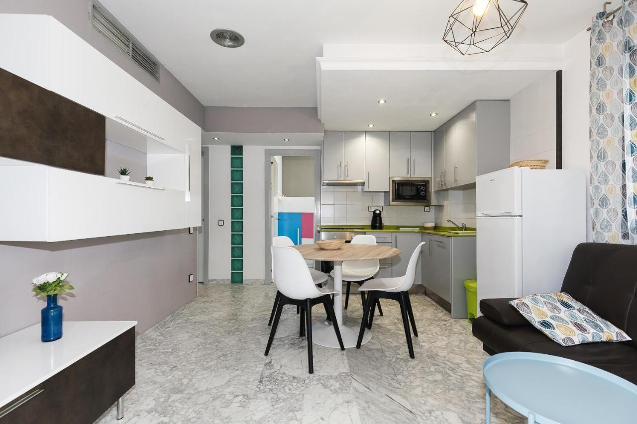 Uhc Cancun Apartments Salou Esterno foto